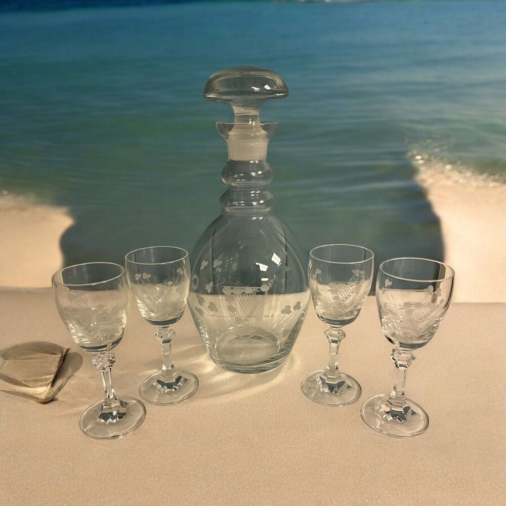 Vintage‎ Etched Glass Cordial Liquor Decanter 4 Matching Stemmed Cordial Glasses